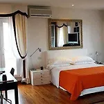 1908 ホテル 4*